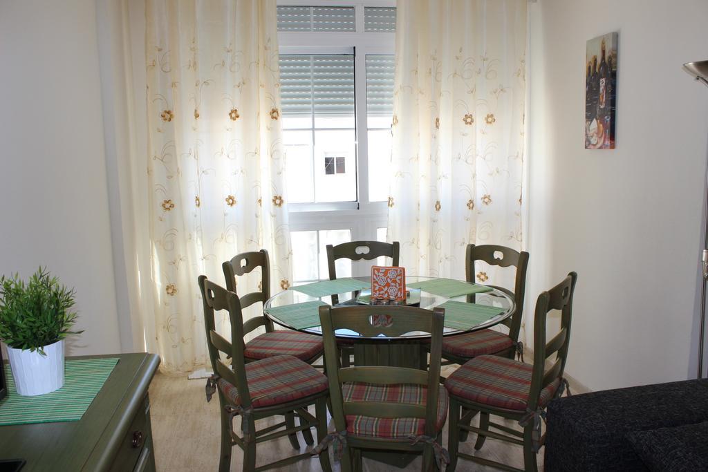 Apartamento Mariposa Daire Torrevieja Oda fotoğraf