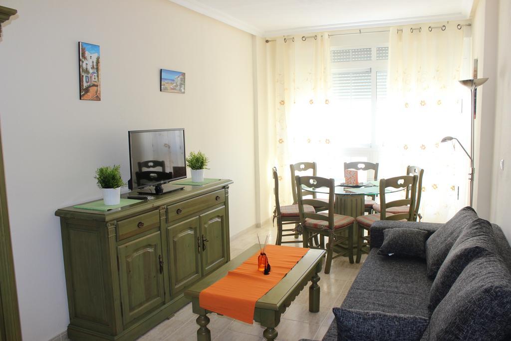 Apartamento Mariposa Daire Torrevieja Oda fotoğraf